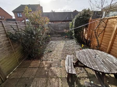 2 bedroom Semi-detached house for sale in Larkspur Road, St Peters, Worcester, WR5