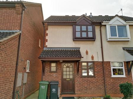2 bedroom Semi-detached house for sale in Larkspur Road, St Peters, Worcester, WR5
