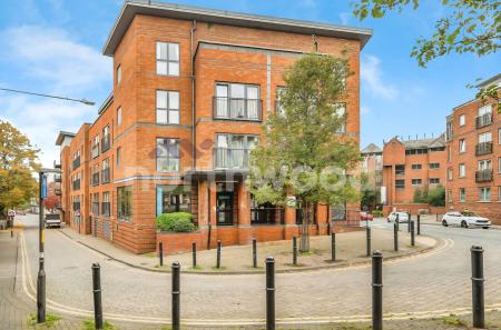 2 bedroom Flat for sale in Newport House