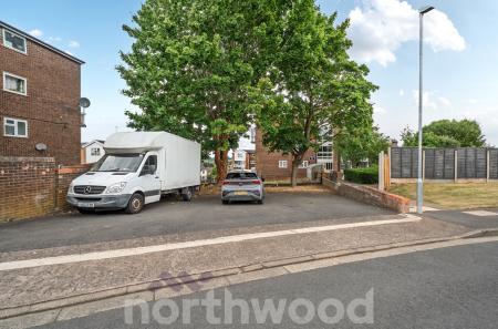 2 bedroom Duplex for sale in Ullswater Close, Warndon, WR4 9HN