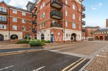 1 bedroom Flat for sale in 2 St Peters Street, City Centre, Worcester, WR1