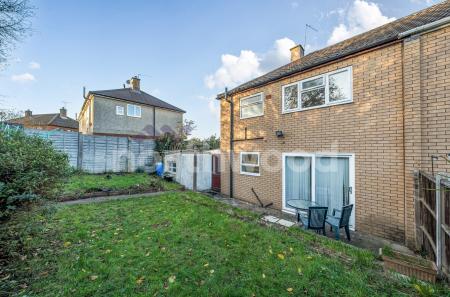 2 bedroom Semi-detached house for sale in Linden Road, Worcester, WR4