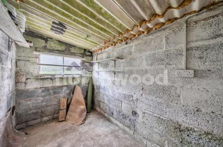 2 bedroom Semi-detached house for sale in Linden Road, Worcester, WR4