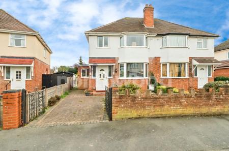3 bedroom Semi-detached house for sale in Margaret Road, Worcester, WR2