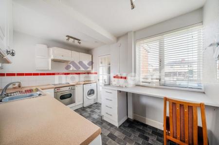 3 bedroom Semi-detached house for sale in Margaret Road, Worcester, WR2