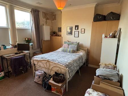1 bedroom Studio flat to let in Selborne Road West, Barbourne, Worcester, WR1