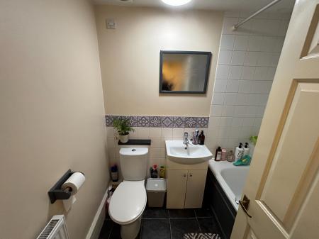 1 bedroom Flat to let in Battenhall Road, Battenhall, Worcester, WR5