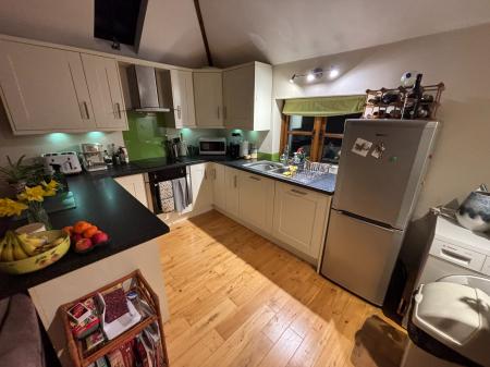 2 bedroom Coach House to let in Rose Bank, London Road, Worcester, WR5