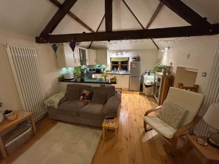 2 bedroom Coach House to let in Rose Bank, London Road, Worcester, WR5