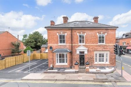 2 Sebright Avenue, London Road, Worcester, WR5