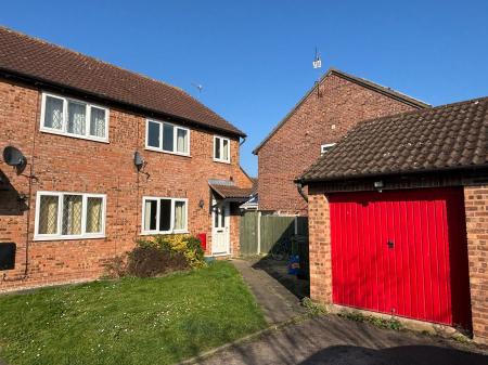 3 bedroom Semi-detached house to let in Batsford Road, St Peters, Worcester, WR5