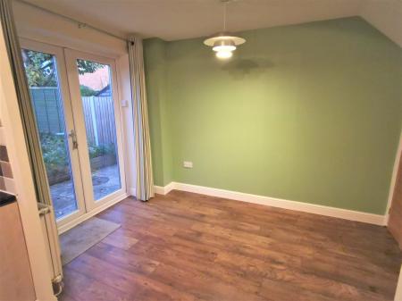 3 bedroom Semi-detached house to let in Batsford Road, St Peters, Worcester, WR5