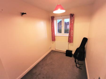 3 bedroom Semi-detached house to let in Batsford Road, St Peters, Worcester, WR5