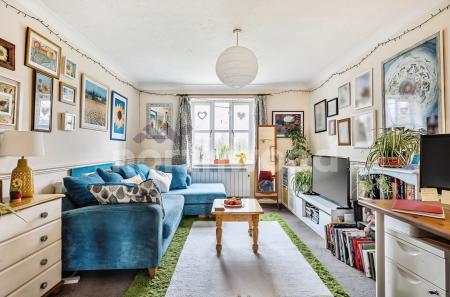 2 bedroom Flat for sale in Hock Coppice, Warndon Villages, Worcester, WR4