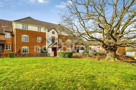 2 bedroom Flat for sale in Hock Coppice, Warndon Villages, Worcester, WR4