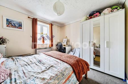 2 bedroom Flat for sale in Hock Coppice, Warndon Villages, Worcester, WR4