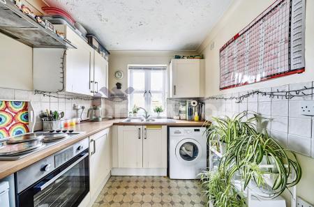 2 bedroom Flat for sale in Hock Coppice, Warndon Villages, Worcester, WR4