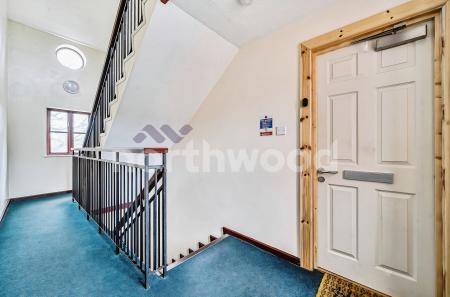 2 bedroom Flat for sale in Hock Coppice, Warndon Villages, Worcester, WR4