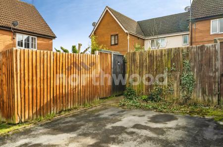 2 bedroom Flat for sale in Hock Coppice, Warndon Villages, Worcester, WR4