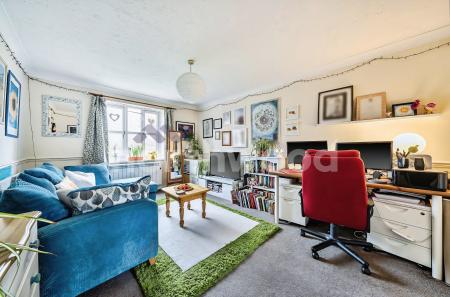 2 bedroom Flat for sale in Hock Coppice, Warndon Villages, Worcester, WR4