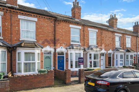 2 bedroom Terraced House for sale in Vincent Road, Worcester, WR5