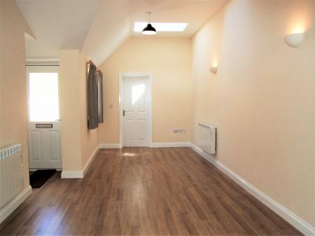 1 bedroom Flat to let in Selborne Road West, Barbourne, Worcester, WR1
