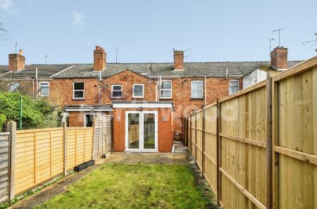 2 bedroom Terraced House for sale in Little Chestnut Street, Worcester, WR1