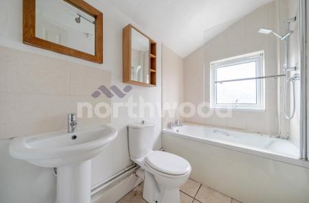 2 bedroom Terraced House for sale in Little Chestnut Street, Worcester, WR1