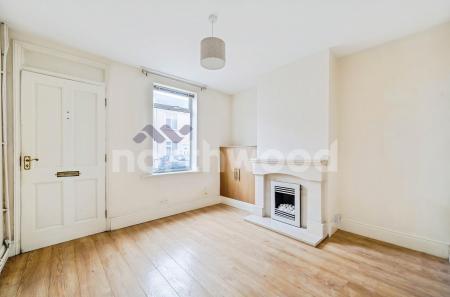 2 bedroom Terraced House for sale in Little Chestnut Street, Worcester, WR1