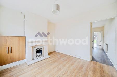 2 bedroom Terraced House for sale in Little Chestnut Street, Worcester, WR1
