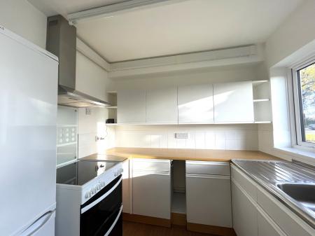 2 bedroom Flat to let in Droitwich Road, Worcester, WR3