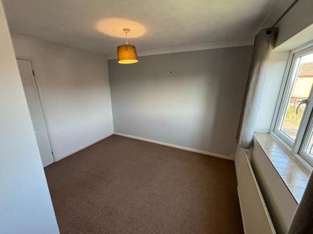 2 bedroom Semi-detached house to let in Kingfisher Close, St Peters, Worcester, WR5