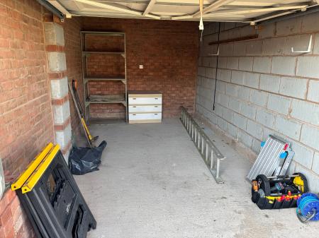 2 bedroom Semi-detached house to let in Kingfisher Close, St Peters, Worcester, WR5