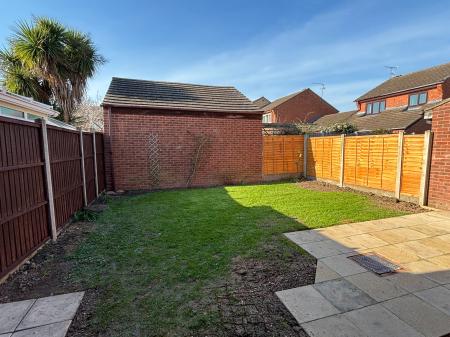 2 bedroom Semi-detached house to let in Kingfisher Close, St Peters, Worcester, WR5