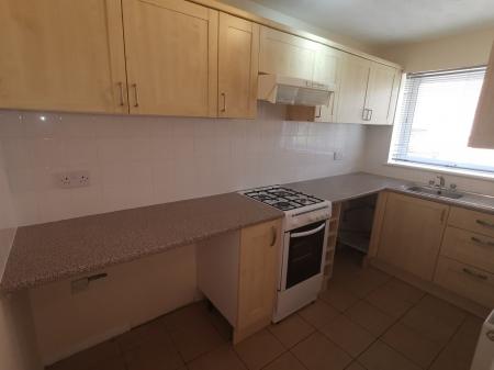 1 bedroom Terraced House to let in Dove Close, Ronkswood, Worcester, WR4