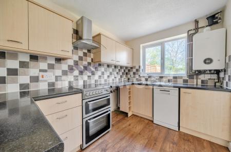 3 bedroom Semi-detached house for sale in ,,Batsford Road, St Peters, Worcester, WR5