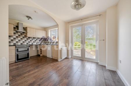 3 bedroom Semi-detached house for sale in ,,Batsford Road, St Peters, Worcester, WR5