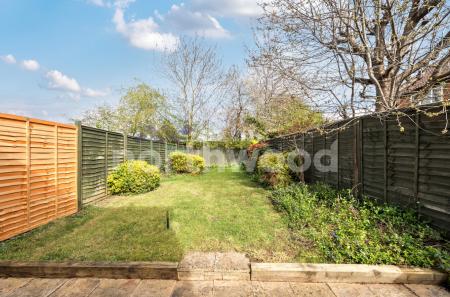 3 bedroom Semi-detached house for sale in ,,Batsford Road, St Peters, Worcester, WR5