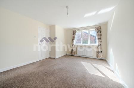 3 bedroom Semi-detached house for sale in ,,Batsford Road, St Peters, Worcester, WR5