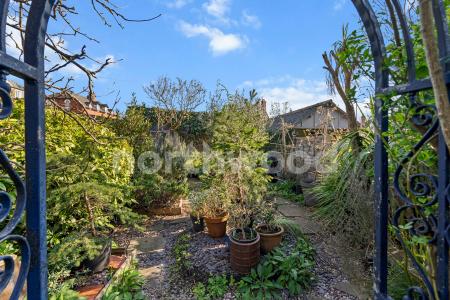 3 bedroom Terraced House for sale in Somers Road, Barbourne, Worcester, WR1