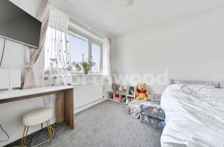 3 bedroom Terraced House for sale in Chalfont Close, Northwick, Worcester, WR3