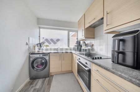 3 bedroom Terraced House for sale in Chalfont Close, Northwick, Worcester, WR3