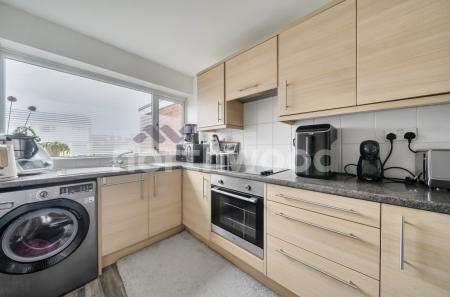 3 bedroom Terraced House for sale in Chalfont Close, Northwick, Worcester, WR3