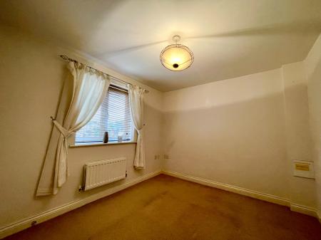 1 bedroom Flat to let in Michael Tippett Drive, Ronkswood, Worcester, WR4