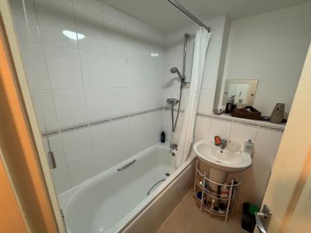 1 bedroom Flat to let in Michael Tippett Drive, Ronkswood, Worcester, WR4