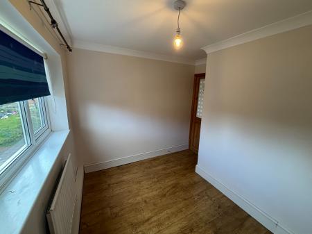 2 bedroom Flat to let in The Hill Avenue, Battenhall, Worcester, WR5