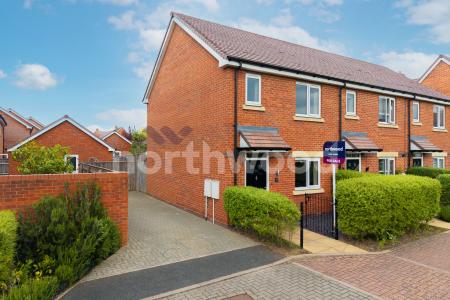 3 bedroom Terraced House for sale in Gregorys Bank, Merrimans Hill, Worcester, WR3