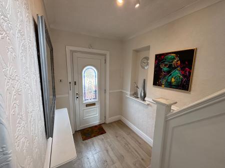 4 bedroom Semi-detached house to let in Broadway Grove, St Johns, Worcester, WR2