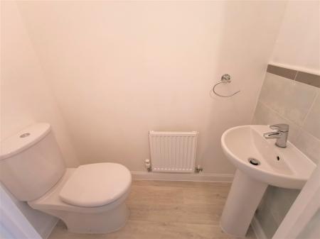 3 bedroom Semi-detached house to let in Popert Drive, Worcester, WR5
