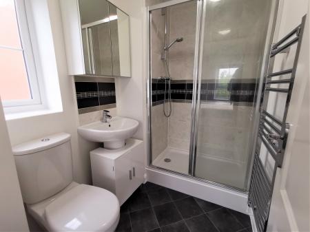 3 bedroom Semi-detached house to let in Popert Drive, Worcester, WR5